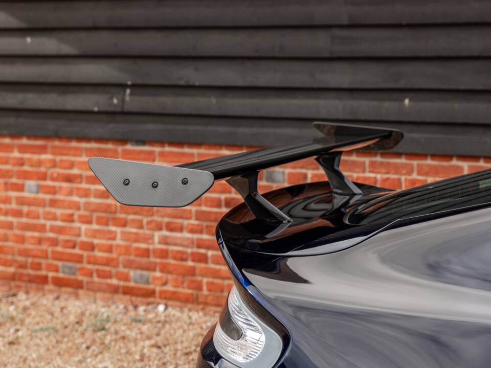 Image 12/65 of Aston Martin Vantage GT8 (2017)