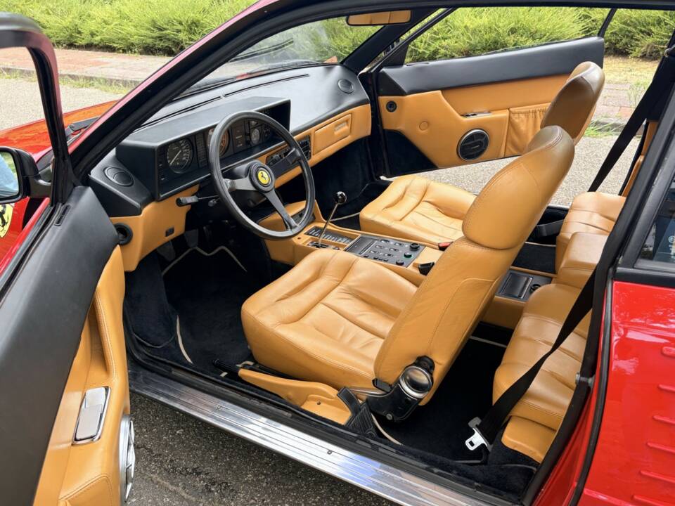 Bild 2/38 von Ferrari Mondial Quattrovalvole (1982)