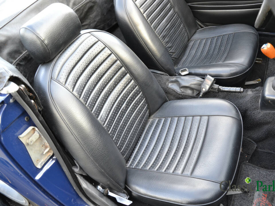 Image 30/50 of Triumph TR 6 (1975)