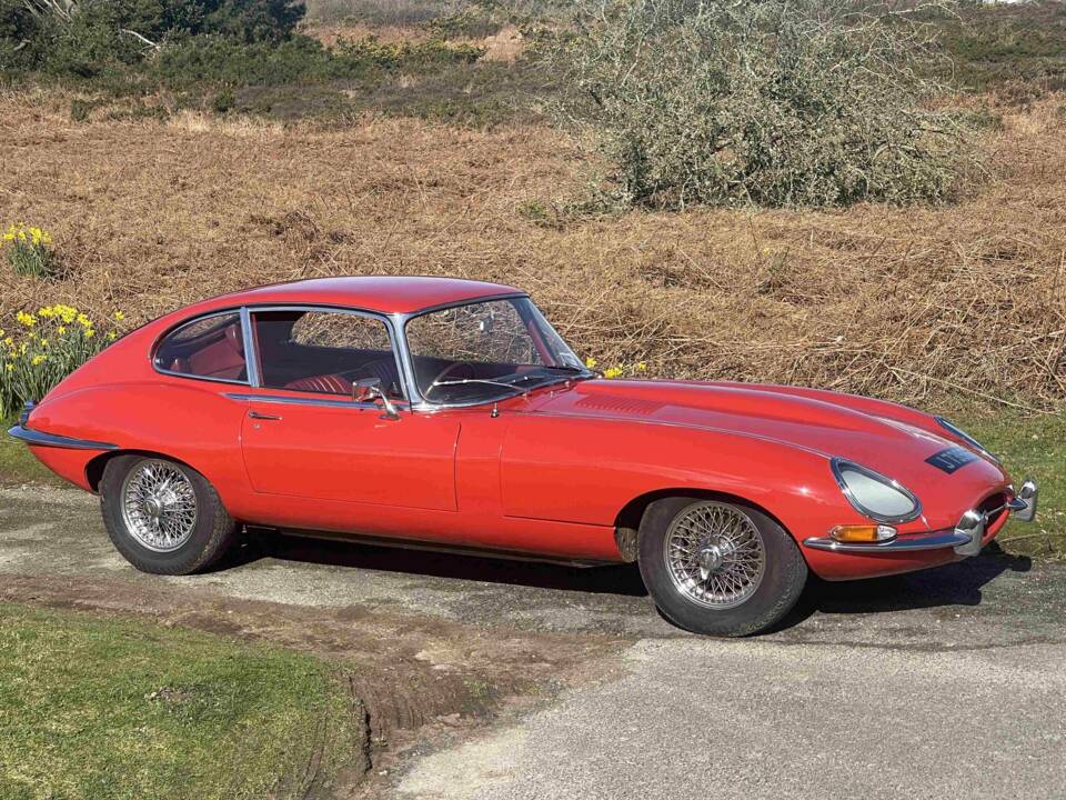 Afbeelding 3/12 van Jaguar E-Type (2+2) (1966)