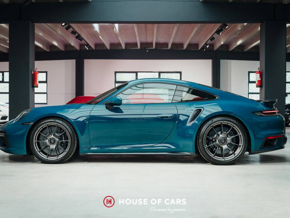 Imagen 10/25 de Porsche 911 Turbo "50 Years" (2024)