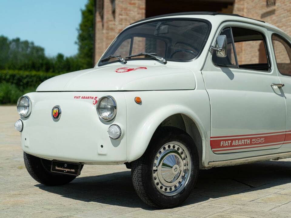 Obraz 12/50 pojazdu Abarth Fiat 595 (1969)