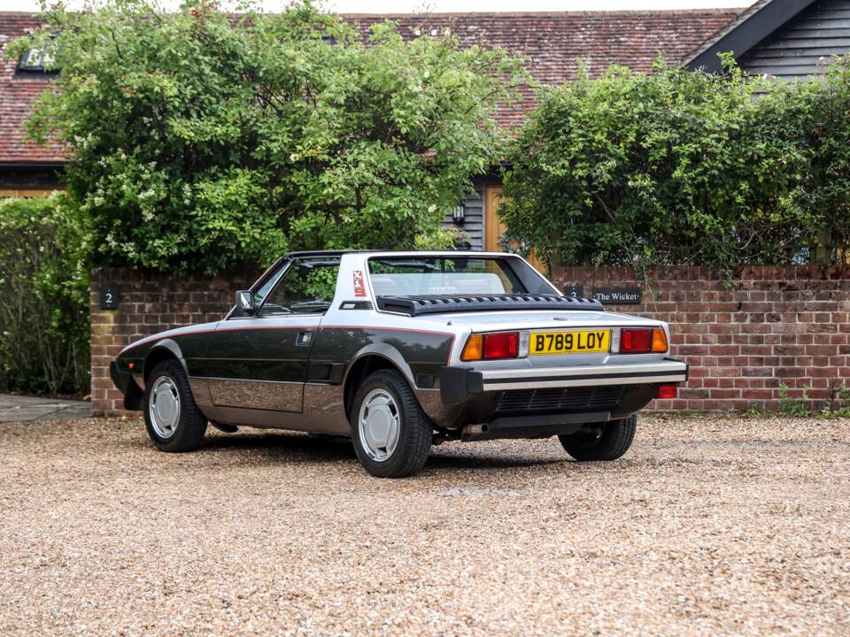 Image 18/50 of FIAT X 1/9 (1984)