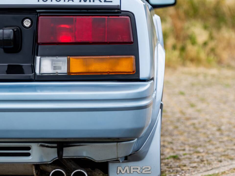 Image 47/49 of Toyota MR2 (1989)