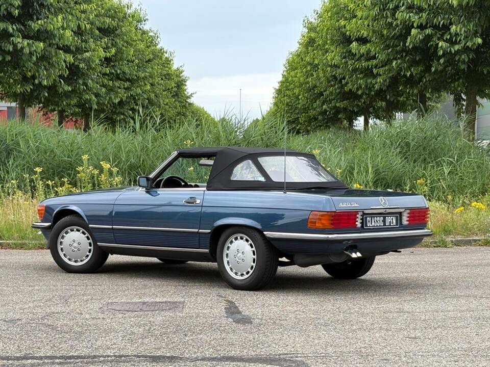 Image 17/31 of Mercedes-Benz 420 SL (1987)