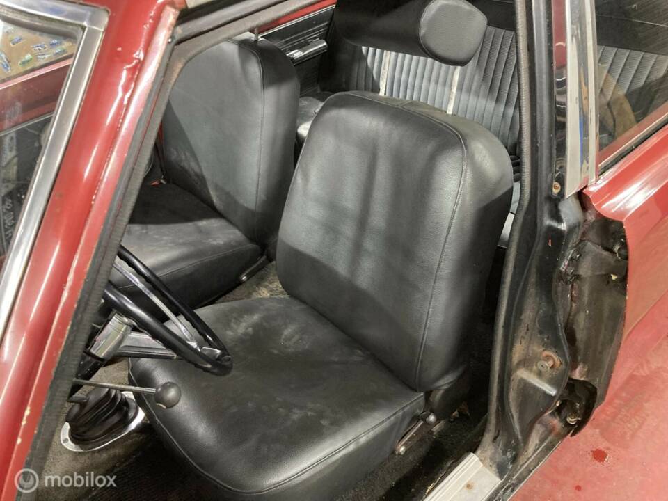 Immagine 36/39 di Plymouth Valiant 3.7 L (1968)