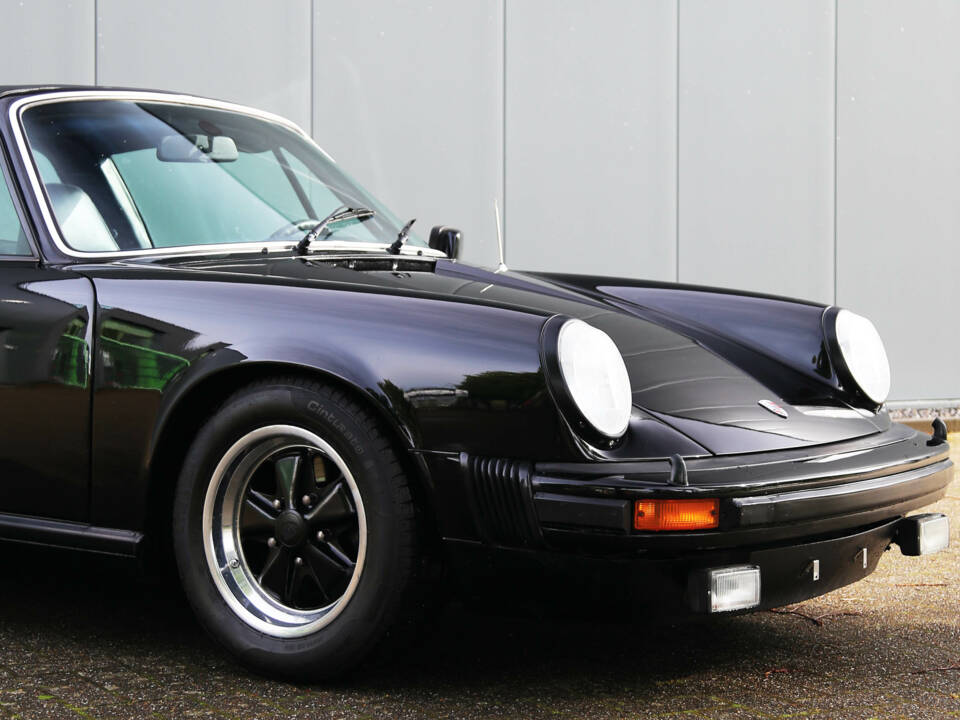 Image 17/67 de Porsche 911 2.7 S (1977)