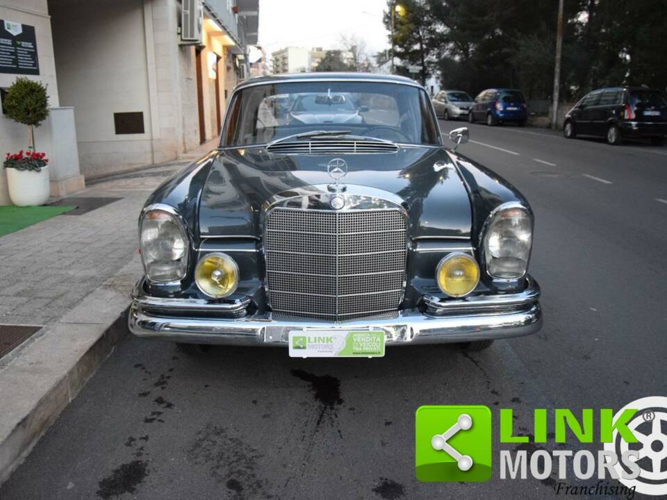 Bild 4/10 von Mercedes-Benz 220 SE b (1960)