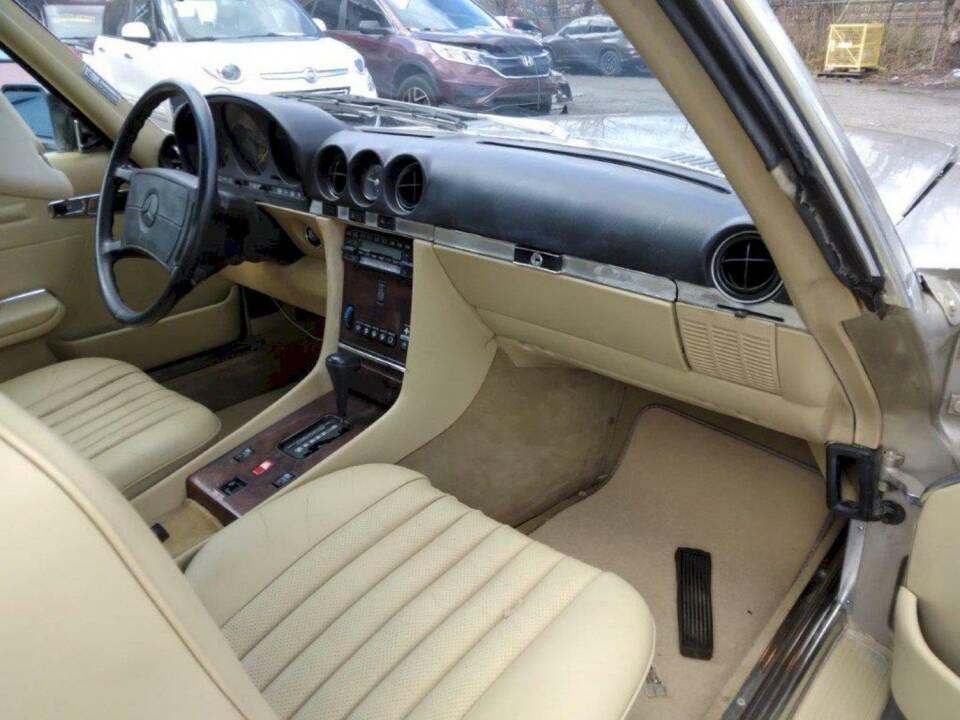 Image 20/36 of Mercedes-Benz 560 SL (1989)