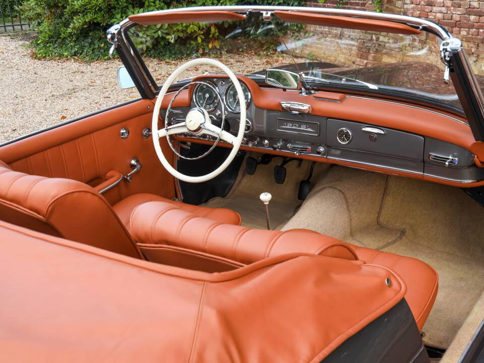 Obraz 36/50 pojazdu Mercedes-Benz 190 SL (1960)
