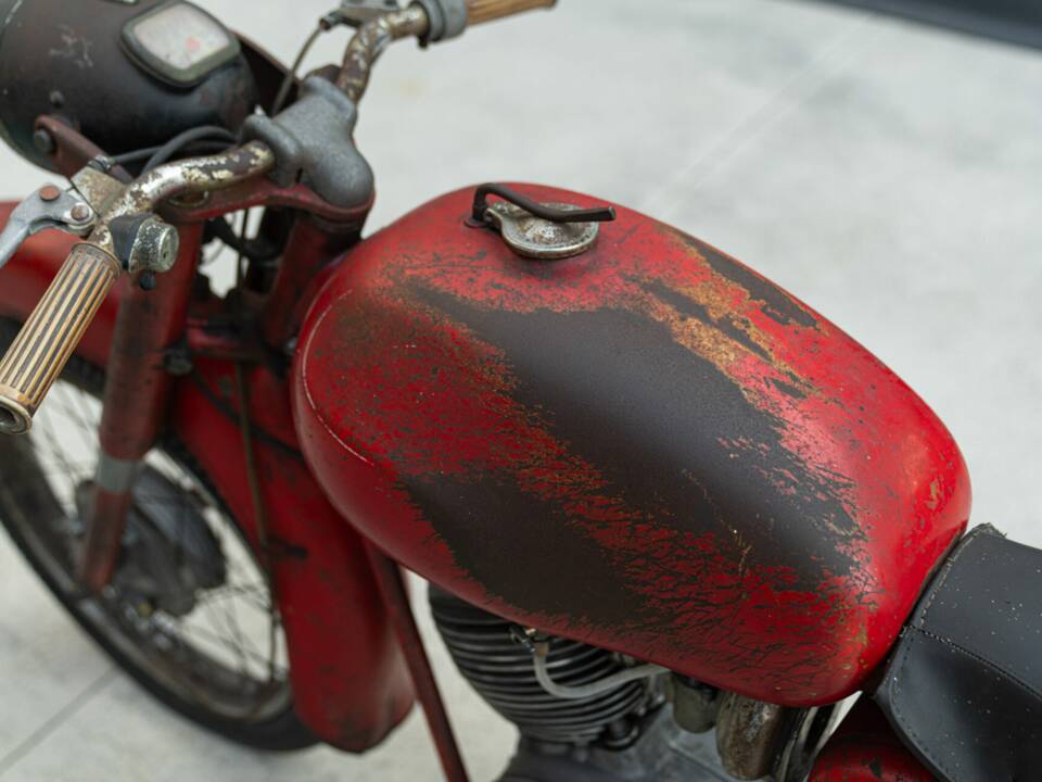 Bild 17/25 von Moto Guzzi Stornello 125 (1961)