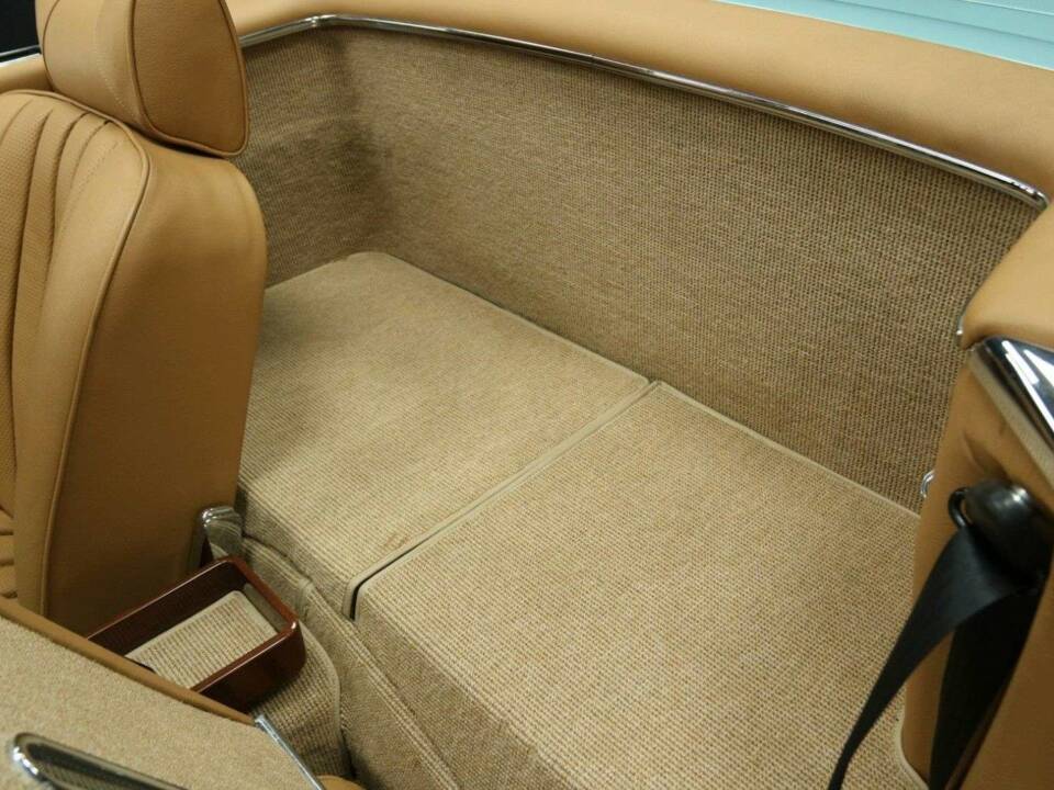 Bild 24/50 von Mercedes-Benz 280 SL (1971)