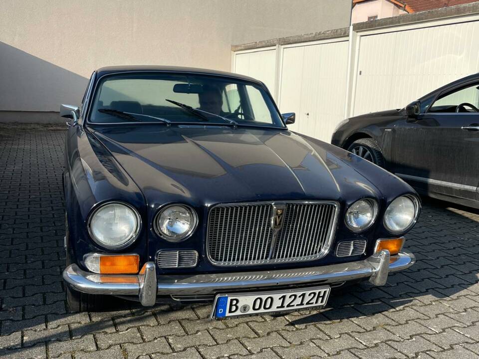 Afbeelding 7/9 van Jaguar XJ 12 (1972)