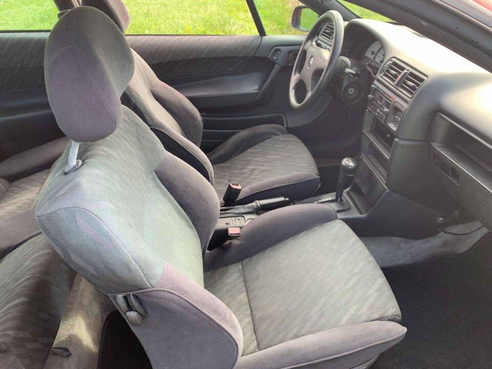 Bild 34/35 von Opel Calibra 2,0 (1991)