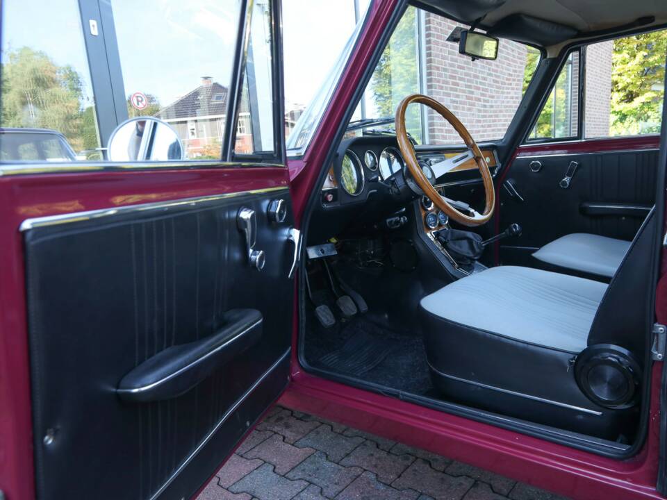 Obraz 14/50 pojazdu Alfa Romeo Giulia Nuova Super 1300 (1975)
