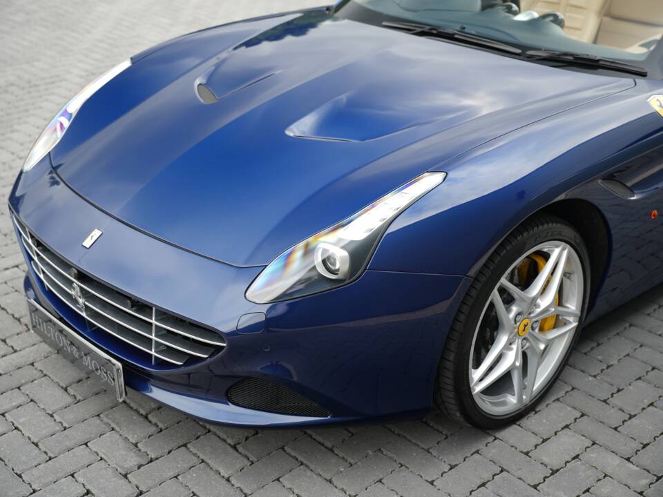 Image 30/50 of Ferrari California T (2015)