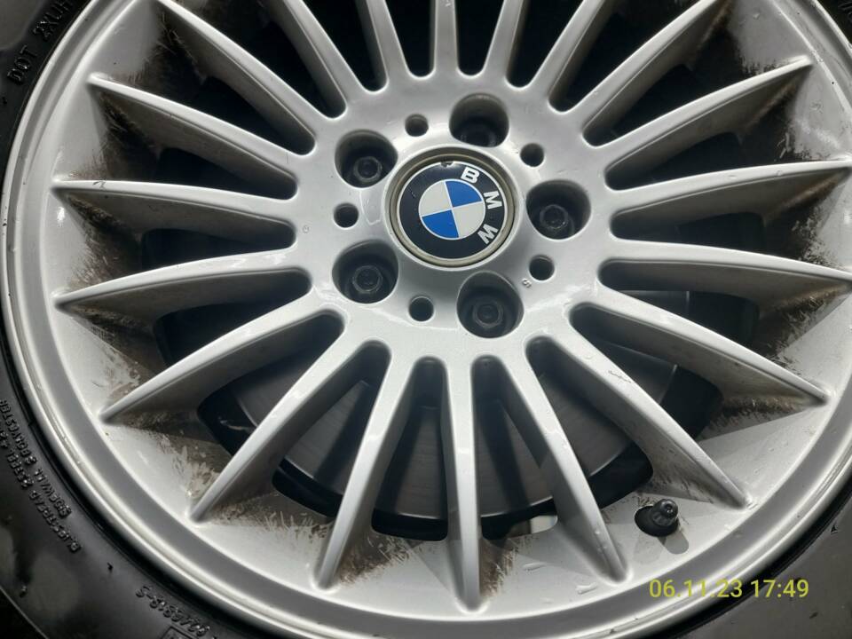 Image 52/58 of BMW 750i (1997)