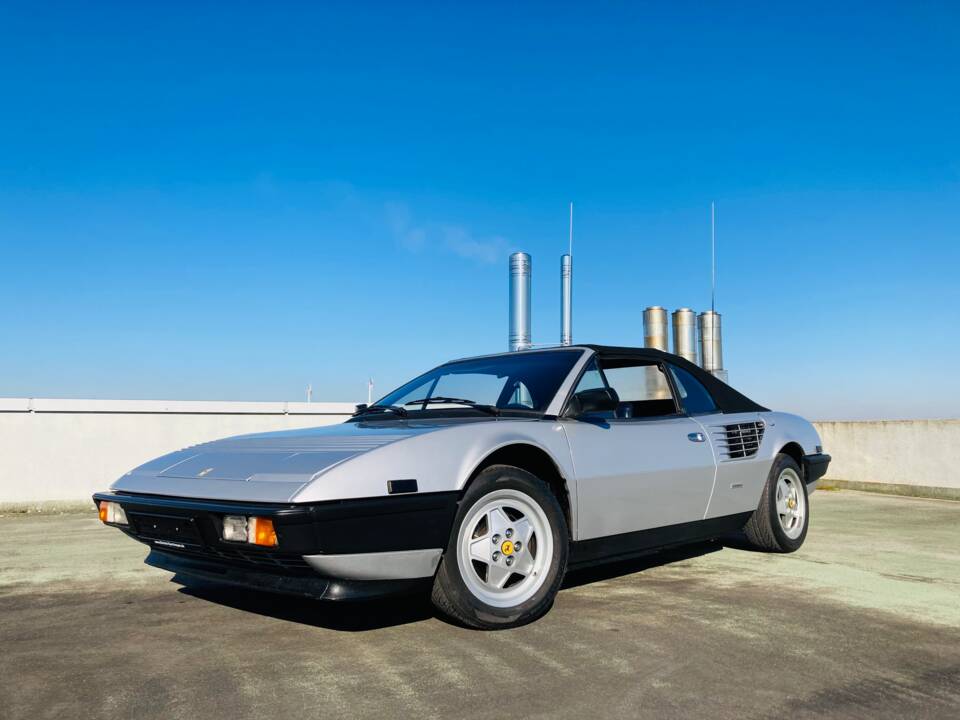 Image 3/13 of Ferrari Mondial Quattrovalvole (1985)