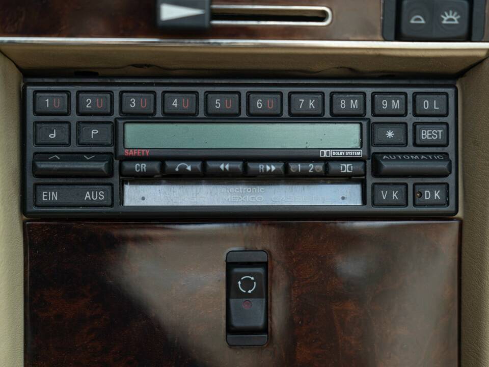 Image 47/50 of Mercedes-Benz 300 SL (1986)