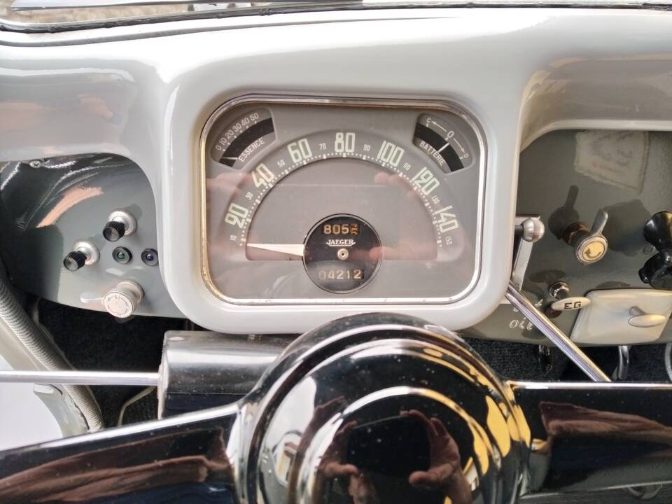 Image 5/6 of Citroën Traction Avant 11 BL (1953)