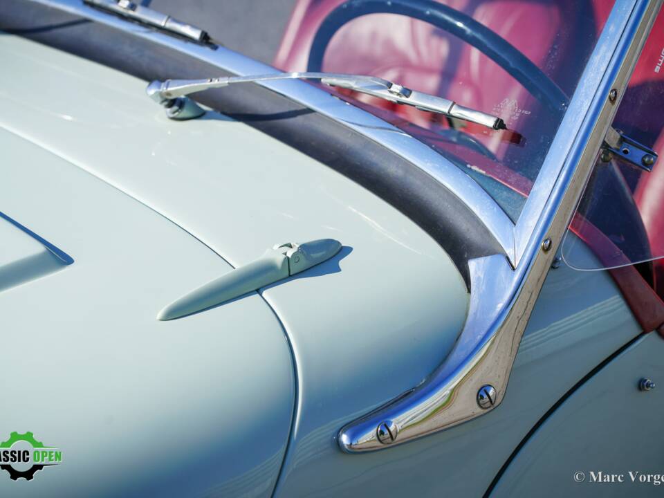 Image 27/45 of Triumph TR 2 (1954)