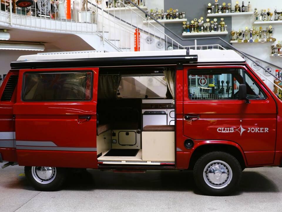 Bild 5/37 von Volkswagen T3 Westfalia Joker 1.6 TD (1985)