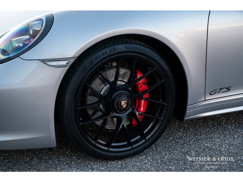 Image 27/38 of Porsche 911 Carrera GTS (2017)