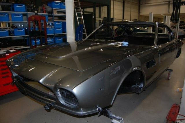 Image 8/50 of Aston Martin V8 (1980)
