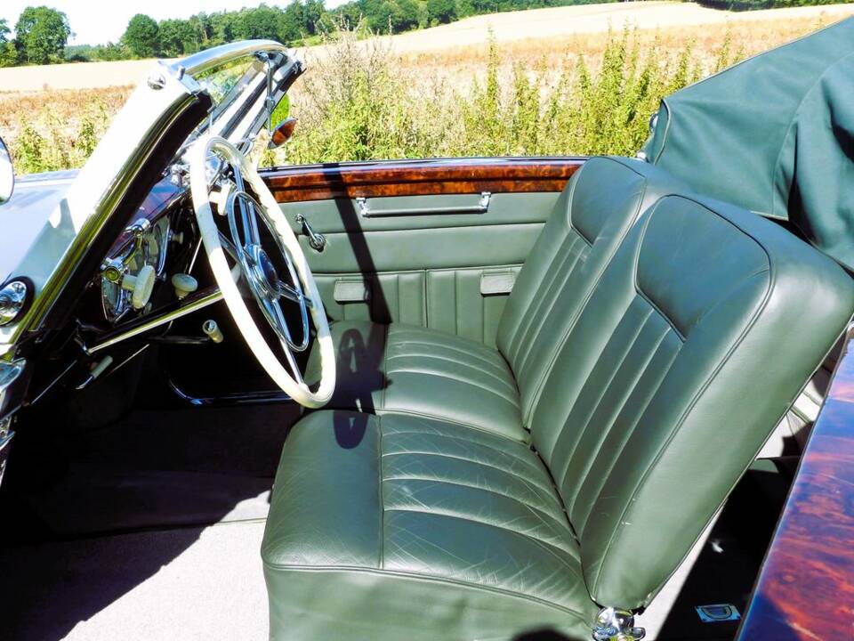 Mercedes-Benz 320 n Cabriolet A (W 142) 1938