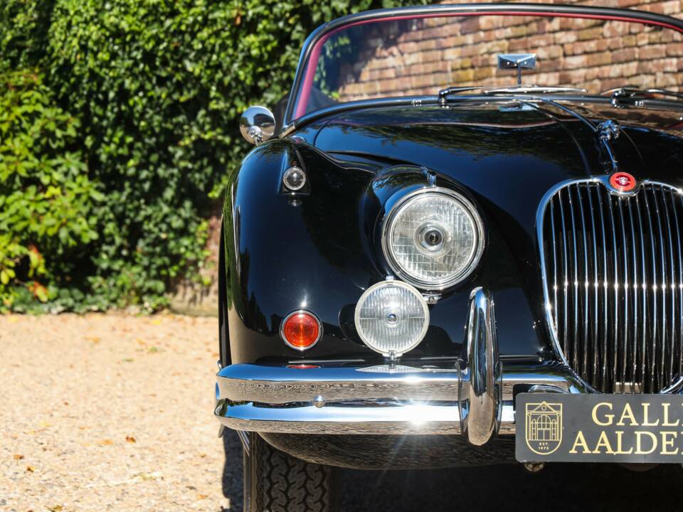 Image 38/50 of Jaguar XK 150 3.4 S DHC (1958)