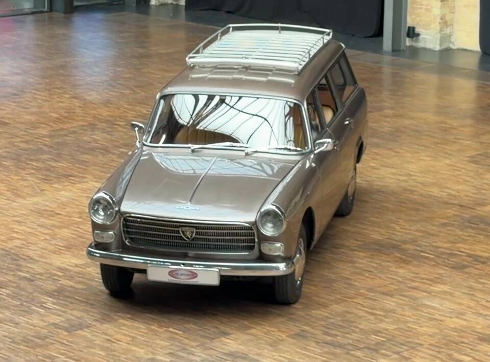 Image 1/40 of Peugeot 404 Break (1965)