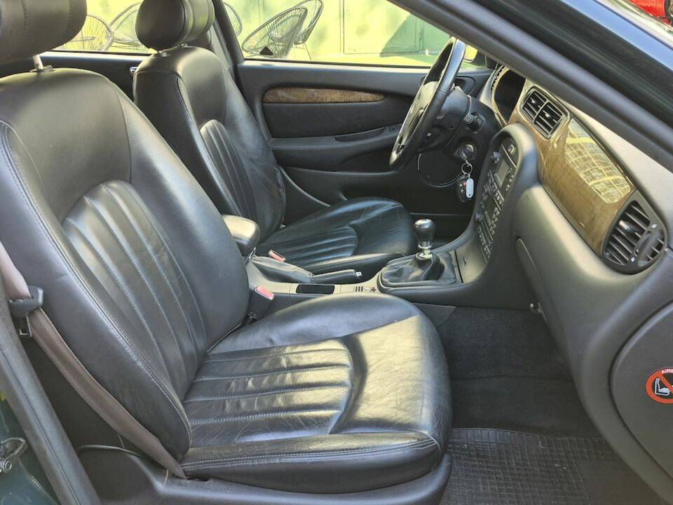 Imagen 30/45 de Jaguar X-Type 2.5 V6 (2002)