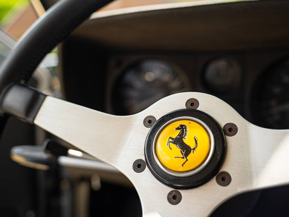 Bild 52/81 von Ferrari 365 GT4 2+2 (1973)