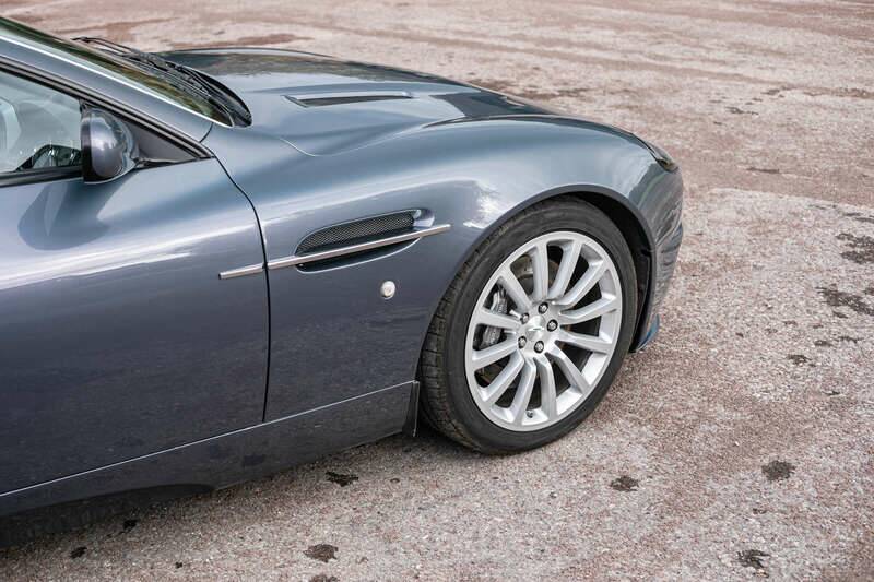 Bild 39/50 von Aston Martin V12 Vanquish (2002)
