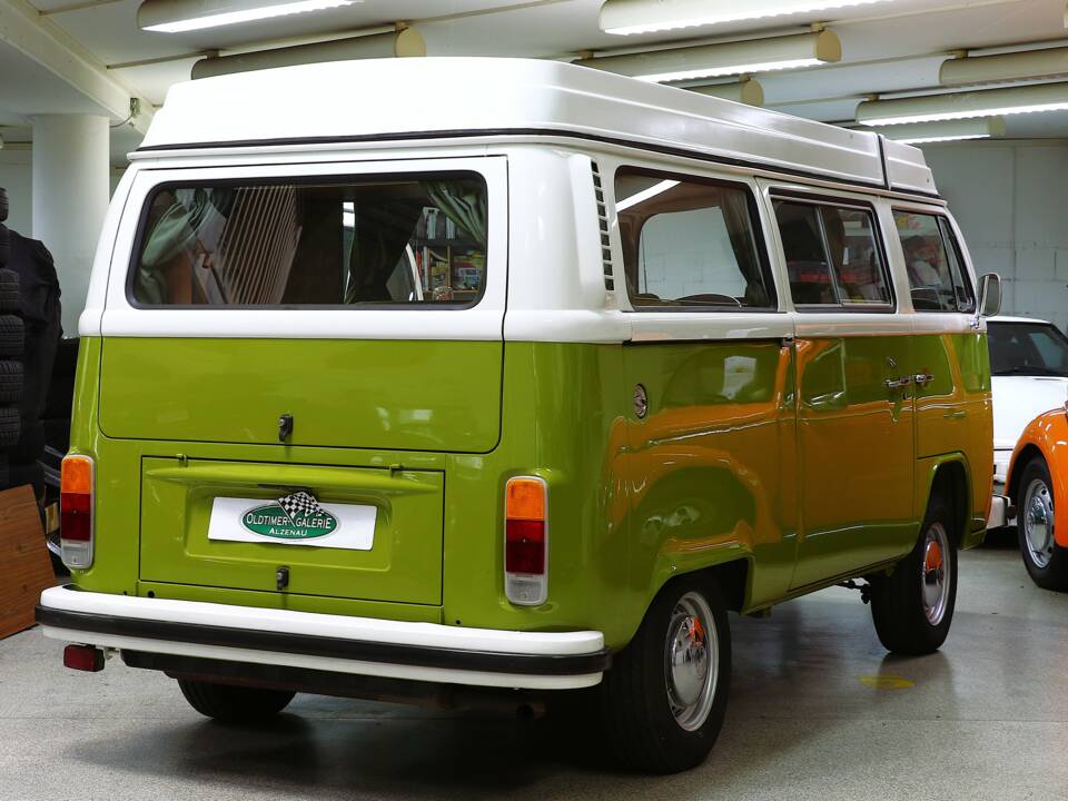 Image 8/25 de Volkswagen T2b Camper (1979)