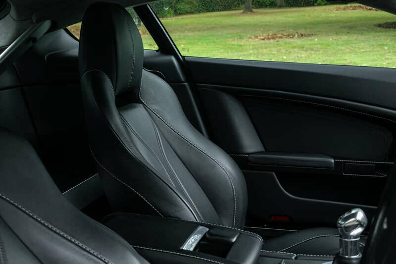 Imagen 24/46 de Aston Martin V12 Zagato (2011)