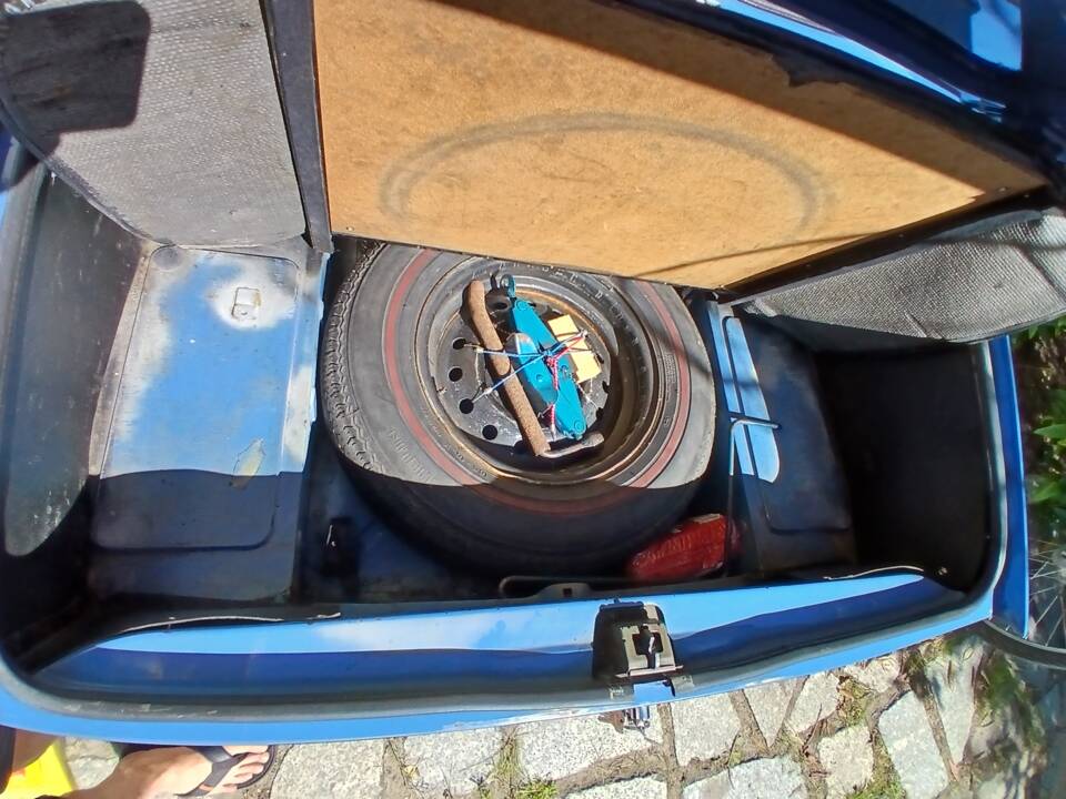 Image 25/51 of Triumph TR 6 (1975)