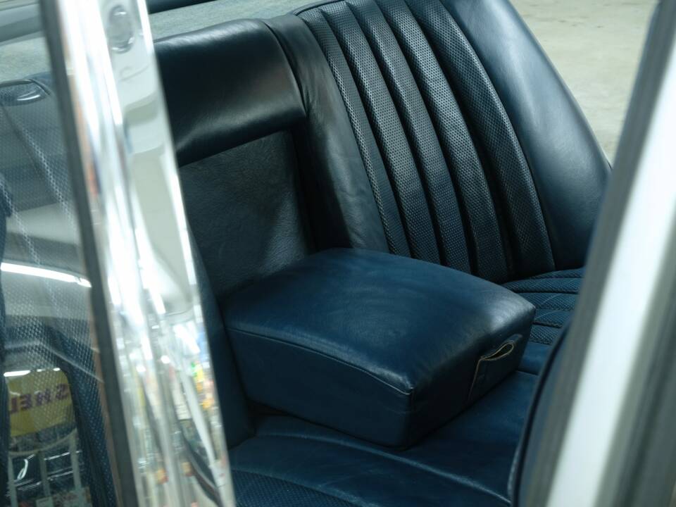 Image 39/50 of Mercedes-Benz 300 SEL 3.5 (1972)
