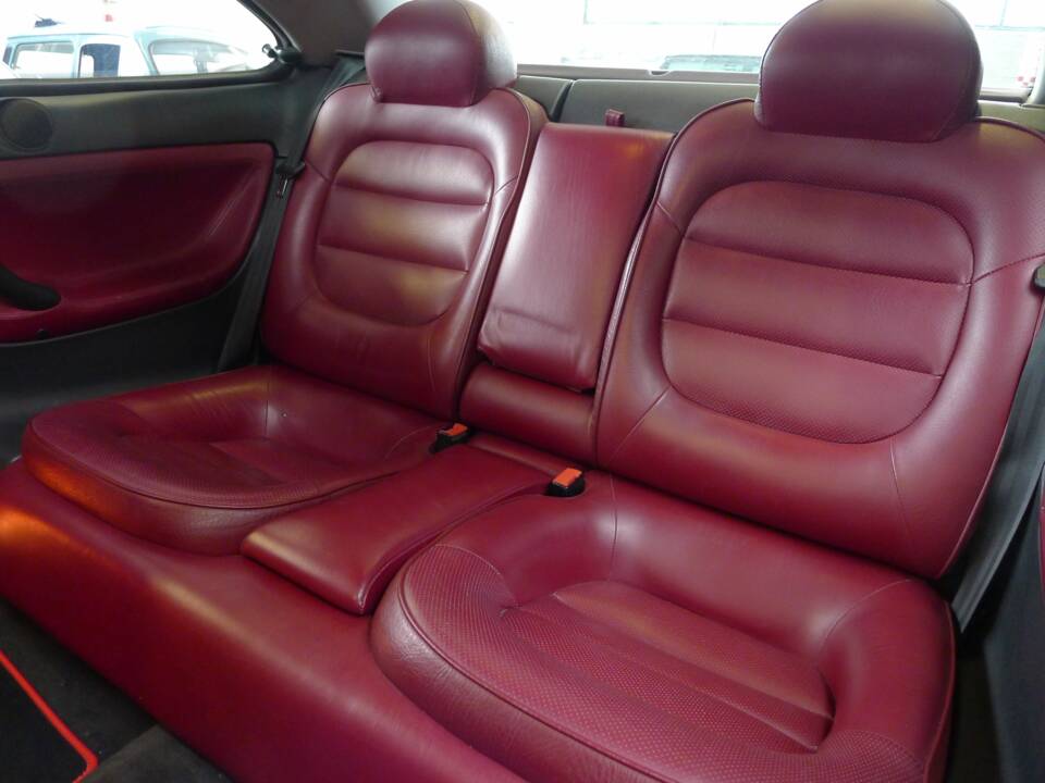 Imagen 2/32 de Peugeot 406 Coupé 2.0 16V (2000)