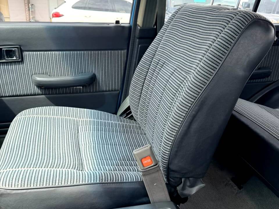 Bild 44/54 von Toyota Landcruiser FJ 60 (1984)
