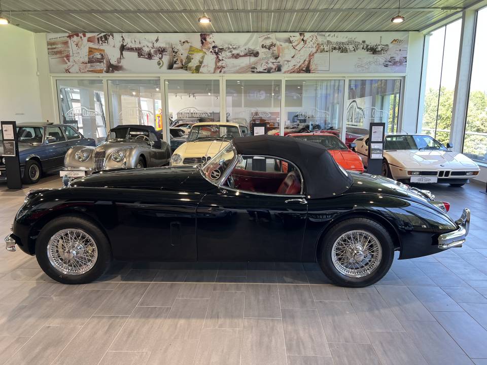 Immagine 13/22 di Jaguar XK 150 3.4 S OTS (1958)