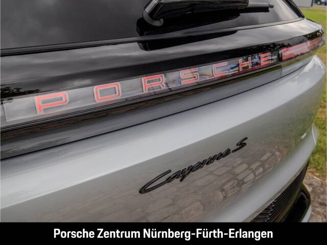 Image 44/50 of Porsche Cayenne S Electric (2026)