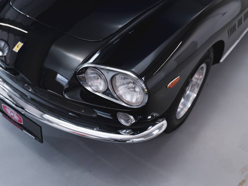 Image 20/100 of Ferrari 330 GT 2+2 (1965)