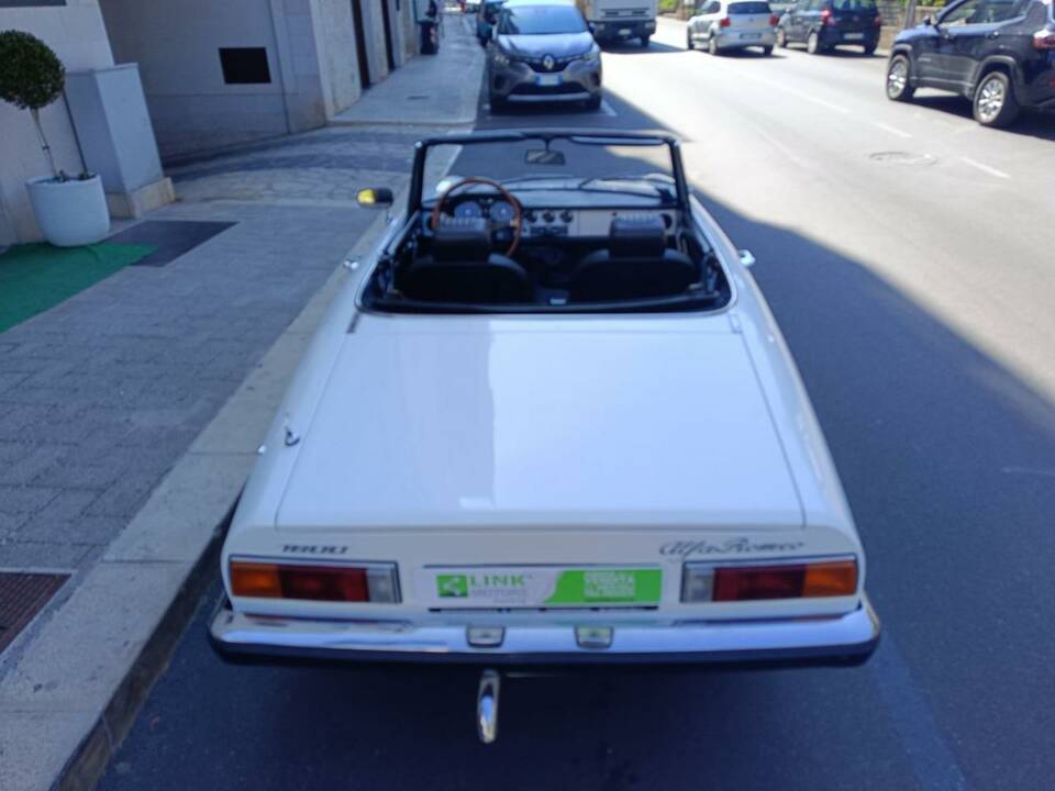 Bild 8/12 von Alfa Romeo Spider 1600 Junior (1975)