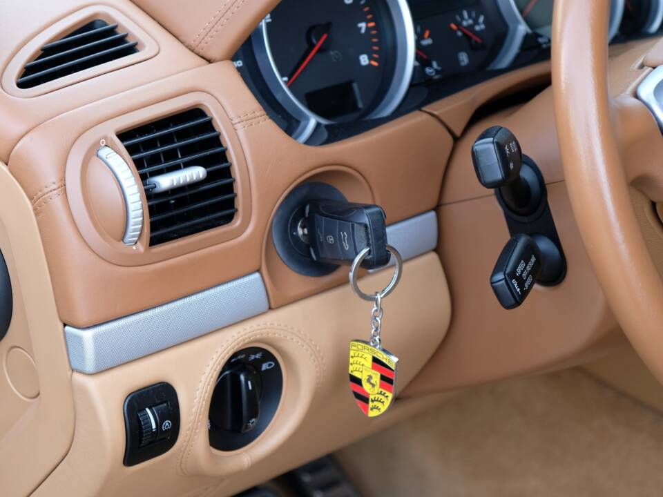 Immagine 49/70 di Porsche Cayenne S (2007)