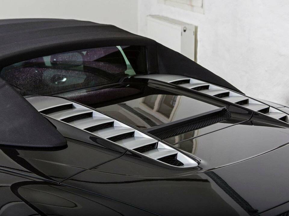 Bild 22/24 von Audi R8 V10 Spyder (2010)