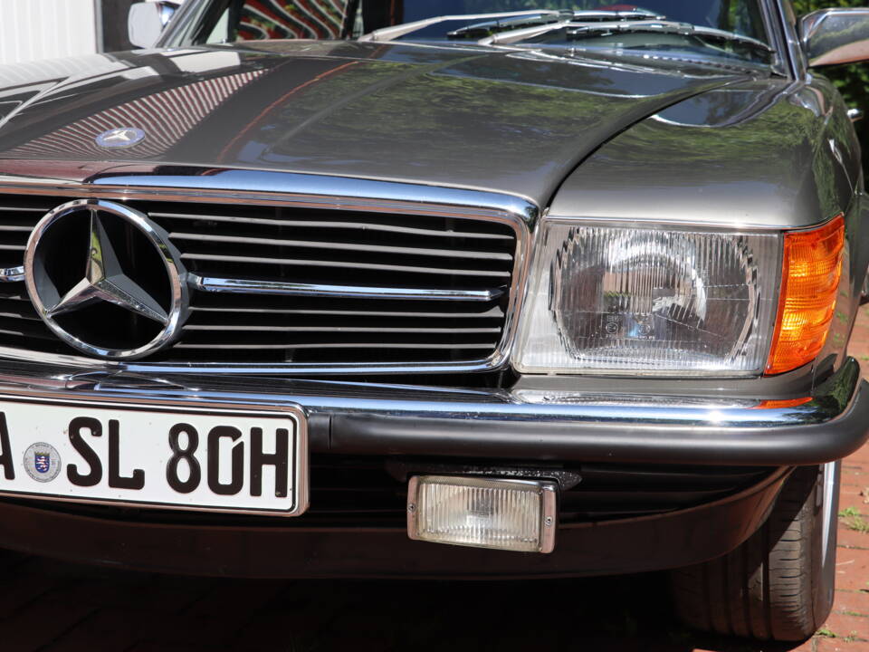 Image 19/59 of Mercedes-Benz 500 SLC (1980)