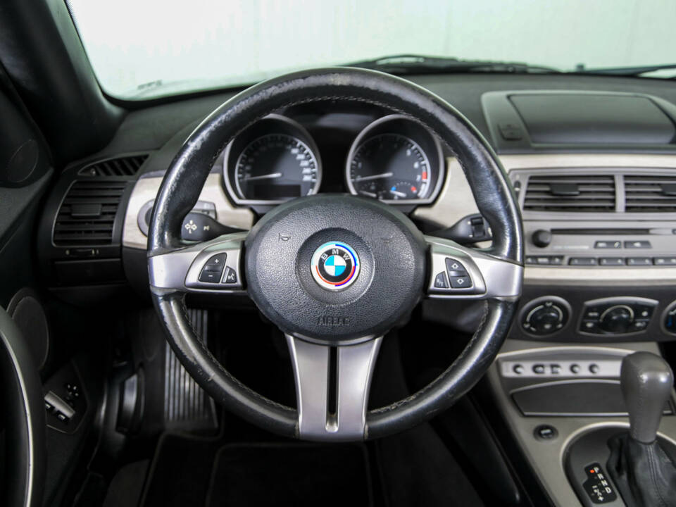 Bild 8/50 von BMW Z4 2.5i (2004)