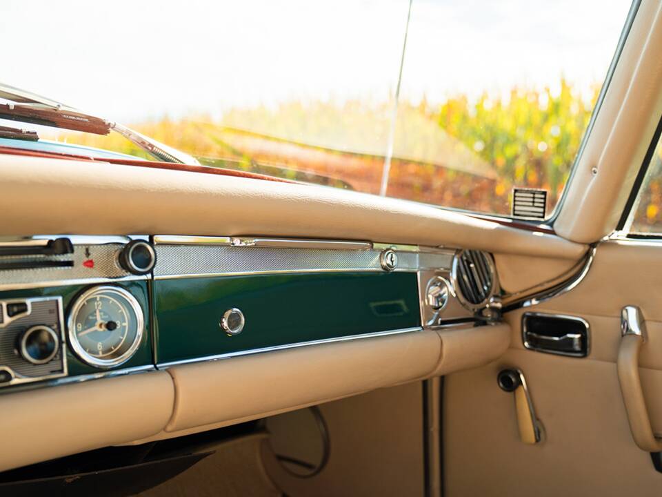 Imagen 35/44 de Mercedes-Benz 280 SL (1969)