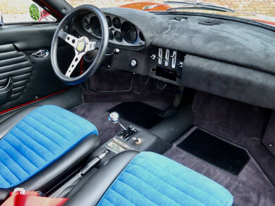 Immagine 14/50 di Ferrari Dino 246 GT (1971)